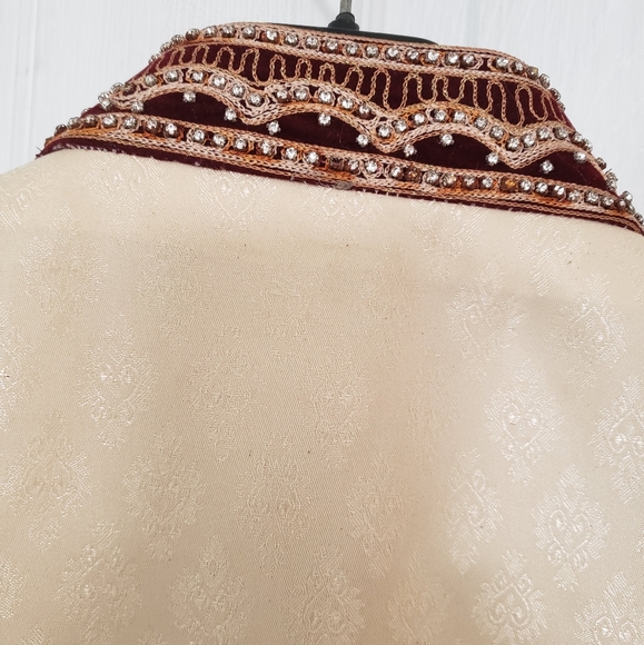 Pakistani light Golden and Mehroon Sherwani with free Qula. Khussa is $20. - Picture 4 of 6